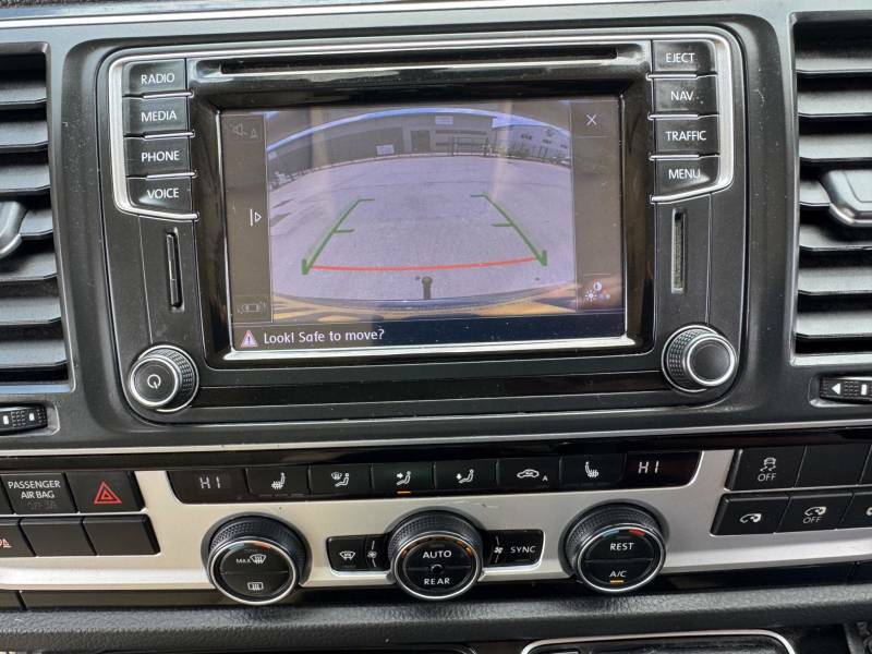 Volkswagen Caravelle Caravelle Executive Tdi Bluemotion Technology S-a Blue #47
