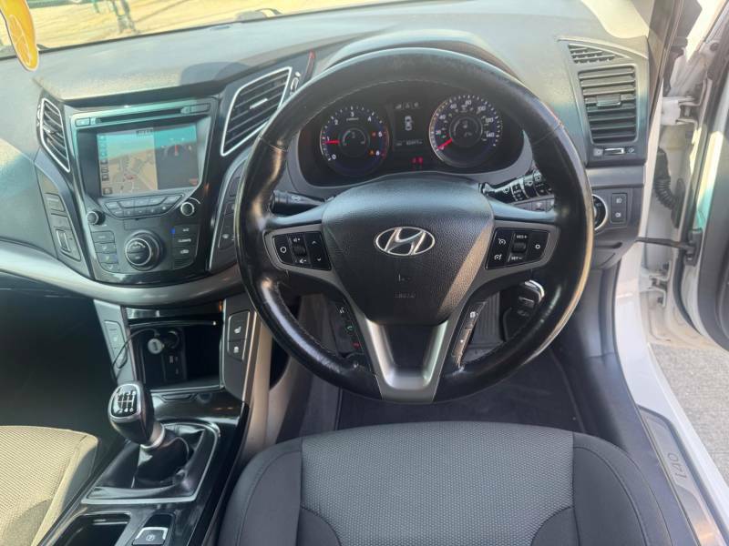 Hyundai I40 Crdi Premium Blue Drive Silver #13
