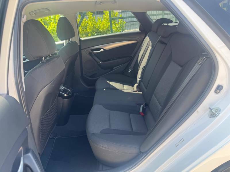 Hyundai I40 Crdi Premium Blue Drive Silver #17