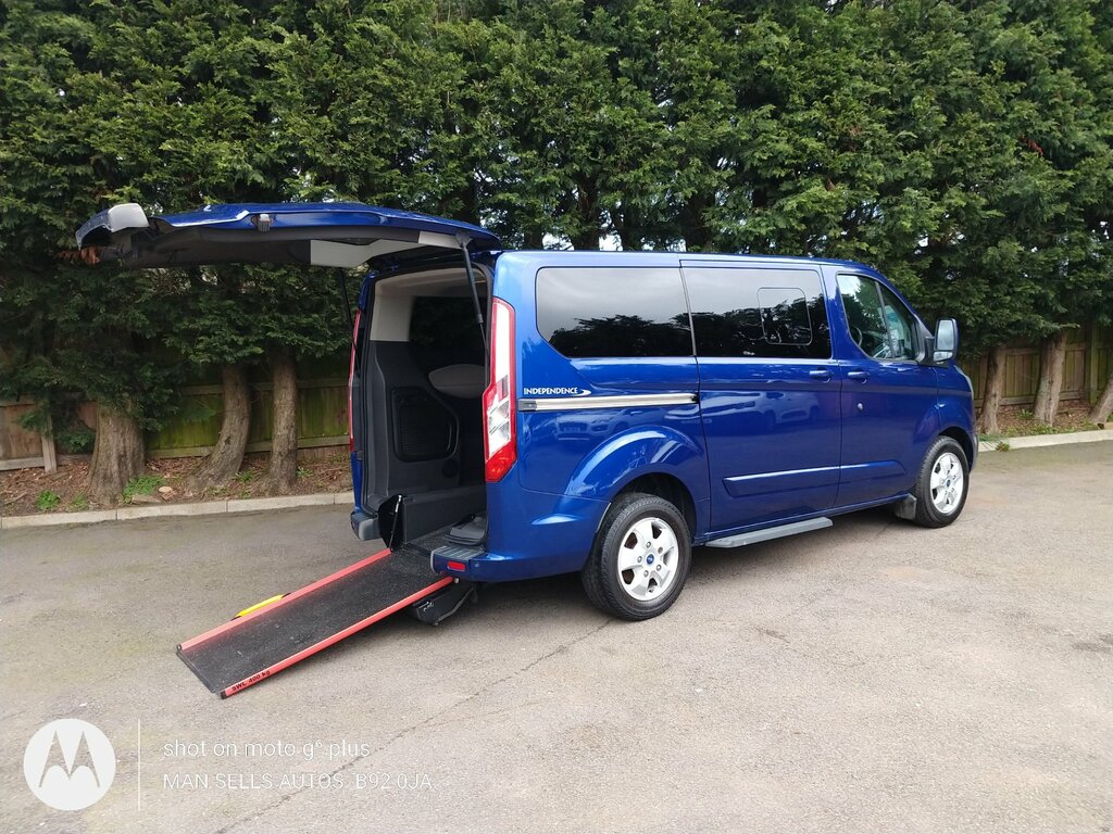 Ford Tourneo Custom 2.0 310 Ecoblue Titanium Minibus Double Cab Di Blue