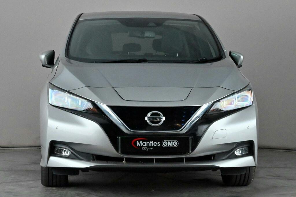 Nissan Leaf 40Kwh Tekna Hatchback EY22SFE Silver #2