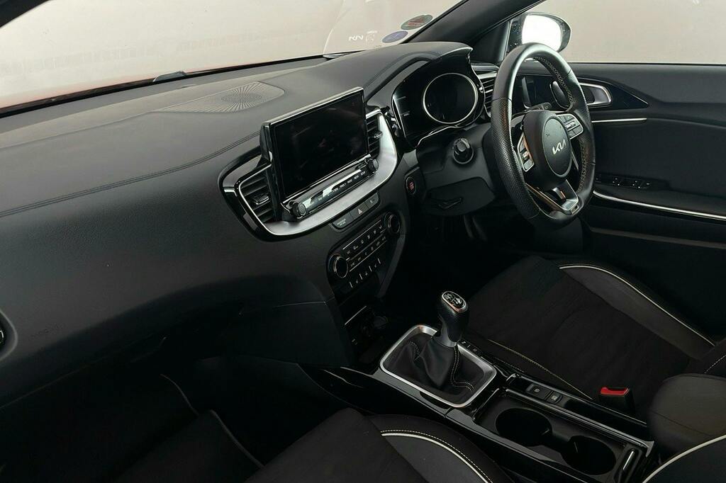 Kia Proceed 1.5 T-gdi Gt-line Shooting Brake Black #22