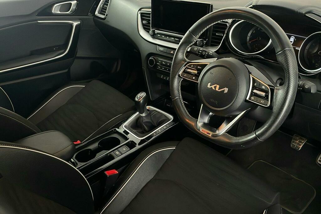 Kia Proceed 1.5 T-gdi Gt-line Shooting Brake Black #9