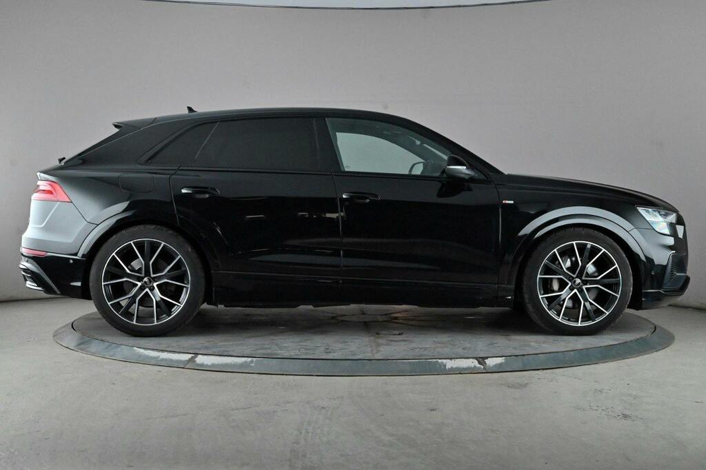 Audi Q8 3.0 Tfsi V6 55 Black Edition Suv Tiptro Black #3