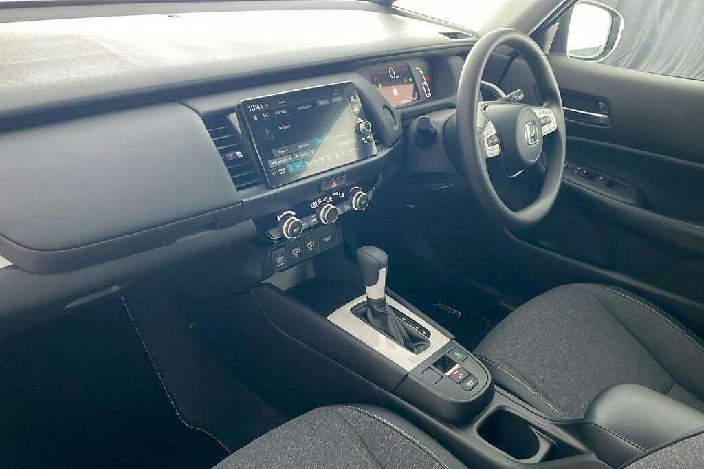 Honda Jazz 1.5 H I Mmd Sr Hatchback Hybrid Ecvt White #2