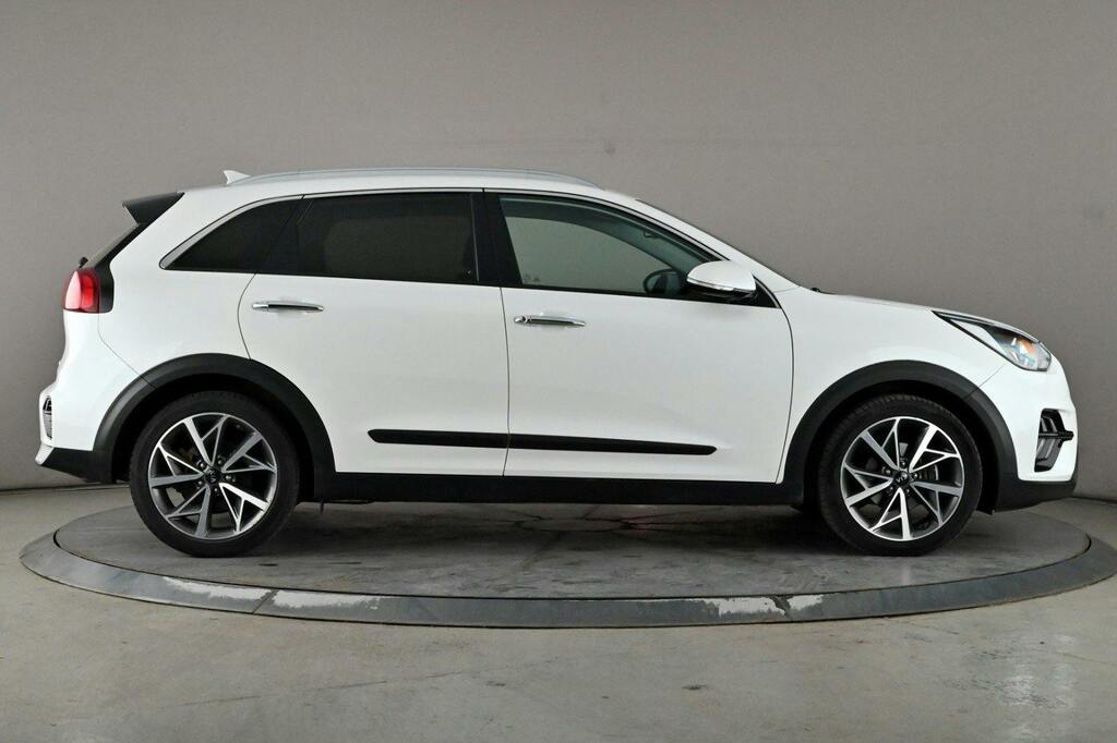 Kia Niro 1.6 Gdi 3 Suv Hybrid Dct Ss LV70KSK White #3