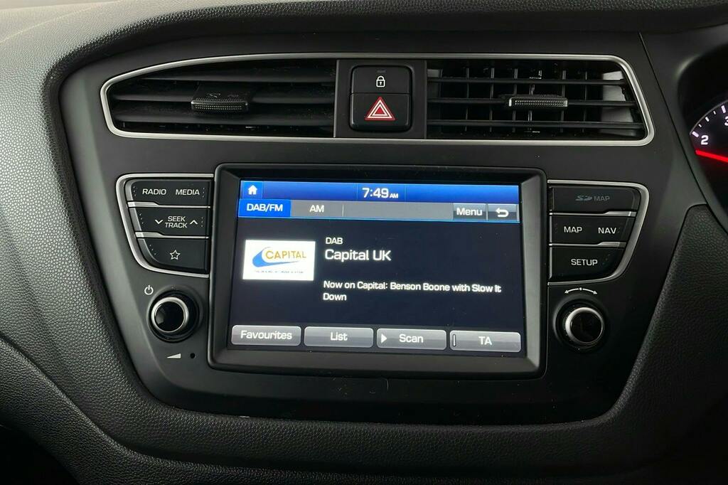 Hyundai I20 1.0T Gdi 48V Mhd Se Connect Red #17