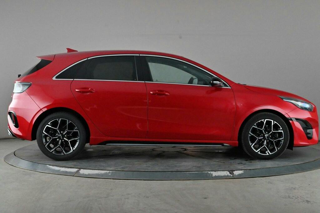 Kia Ceed 1.5 T Gdi Gt Line Hatchback Dct Ss AV25ESG Red #3