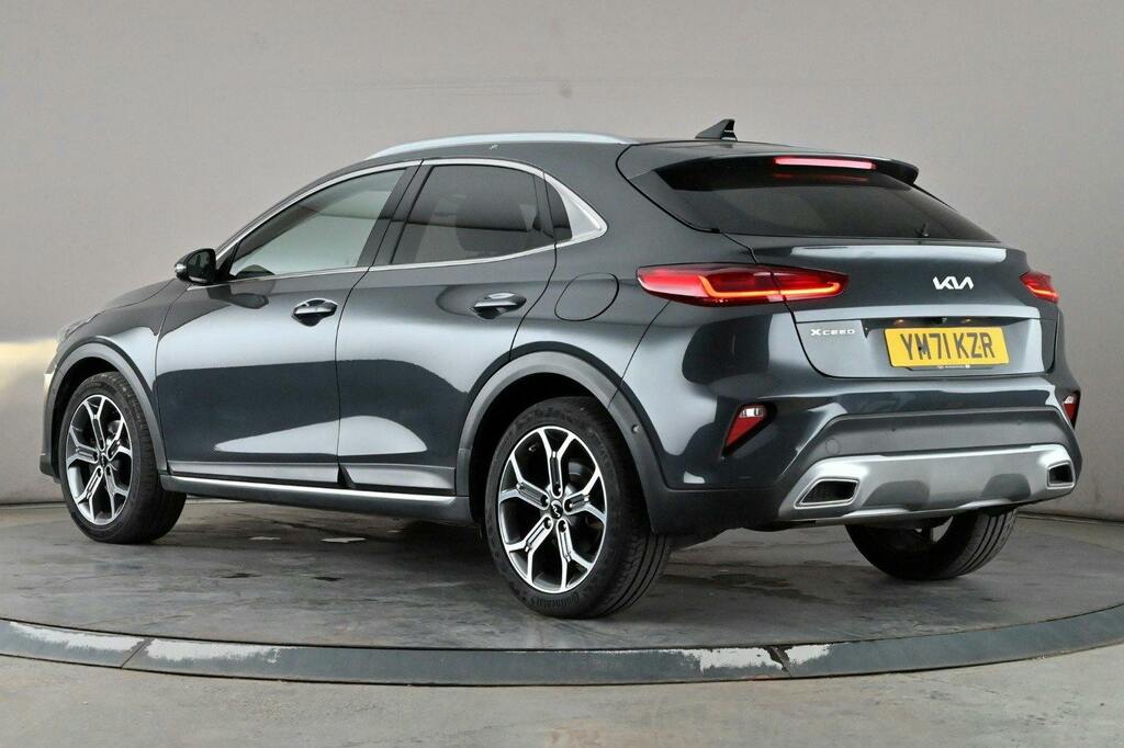 Kia Xceed 1.5 T Gdi 4 Suv Dct Ss Grey #4