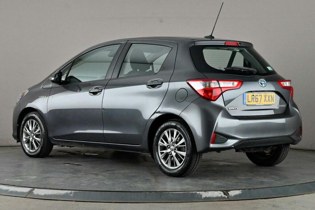 Toyota Yaris 1.5 Vvt H Icon Hatchback Hybrid E Cvt Grey #4