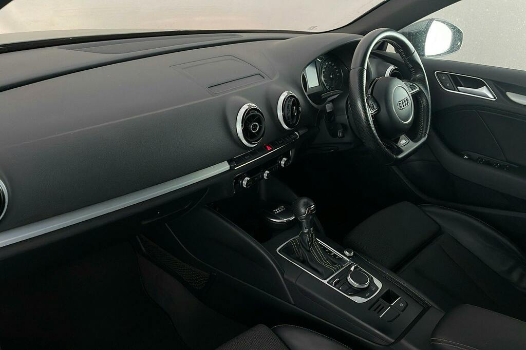 Audi A3 2.5 Rs3 Sportback Quattro Black #22