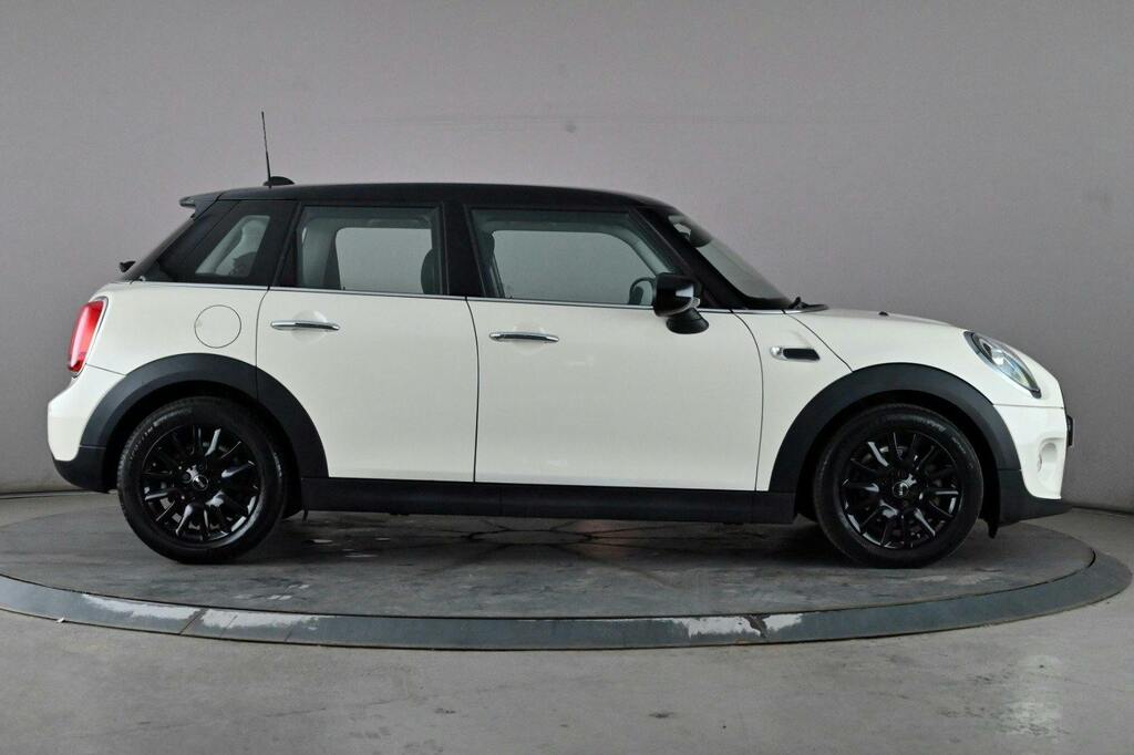 Mini Hatch 1.5 Cooper Classic Hatchback S BX69NDL White #3