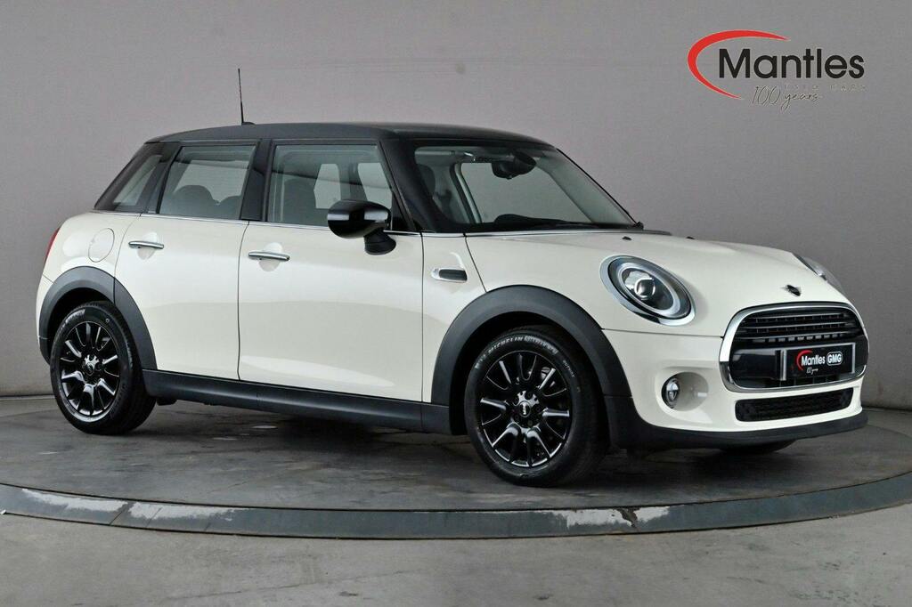 Mini Hatch 1.5 Cooper Classic Hatchback S White