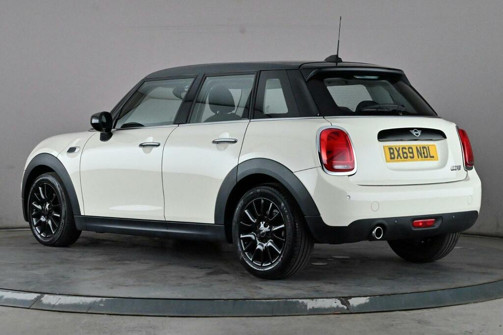 Mini Hatch 1.5 Cooper Classic Hatchback S BX69NDL White #4