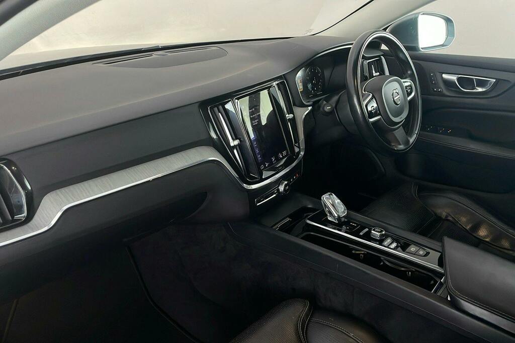 Volvo S60 2.0 B5p R Design White #24