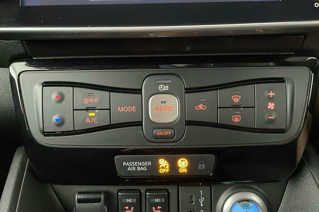 Nissan Leaf Hatchback 39Kwh Tekna 202424 Blue #13