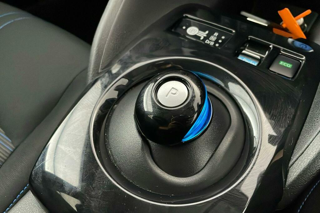 Nissan Leaf Hatchback 39Kwh Tekna 202424 Blue #10