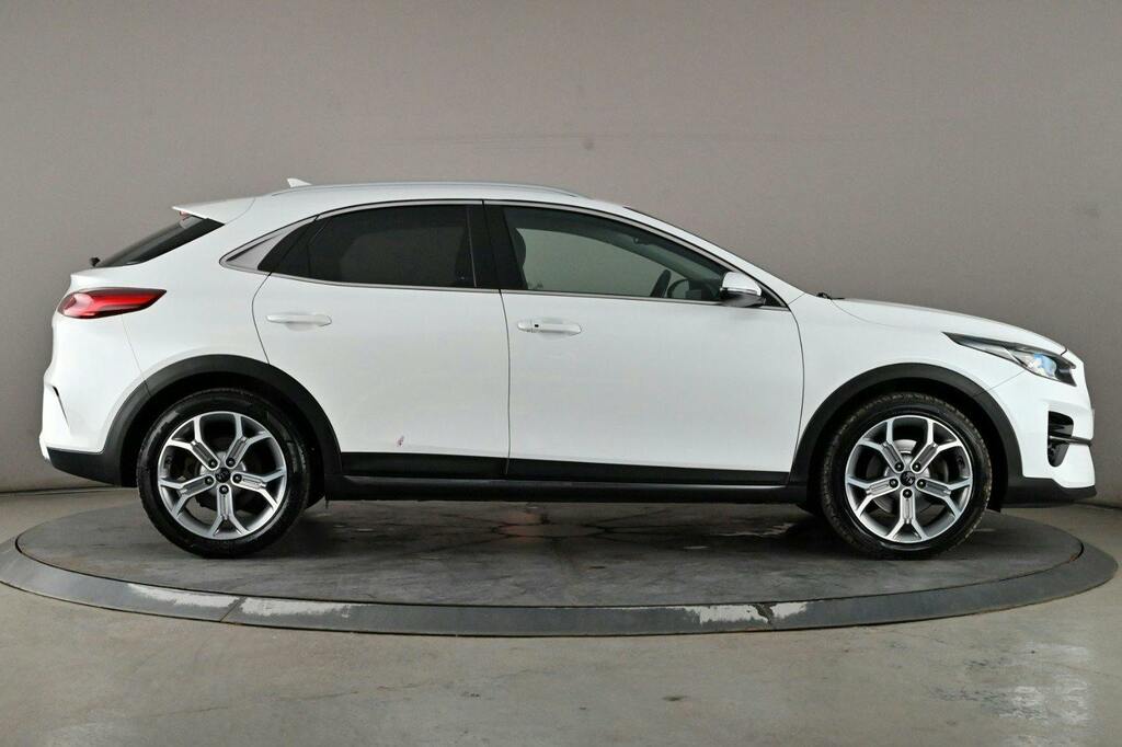 Kia Xceed 1.4 T Gdi 3 Suv Dct Ss White #3