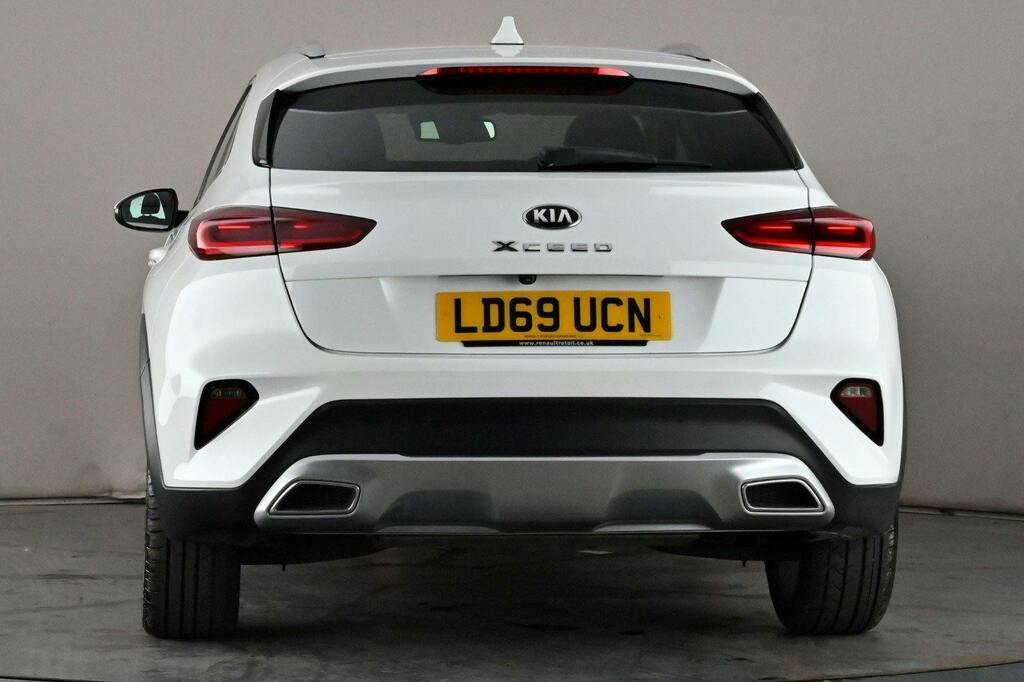 Kia Xceed 1.4 T Gdi 3 Suv Dct Ss White #5