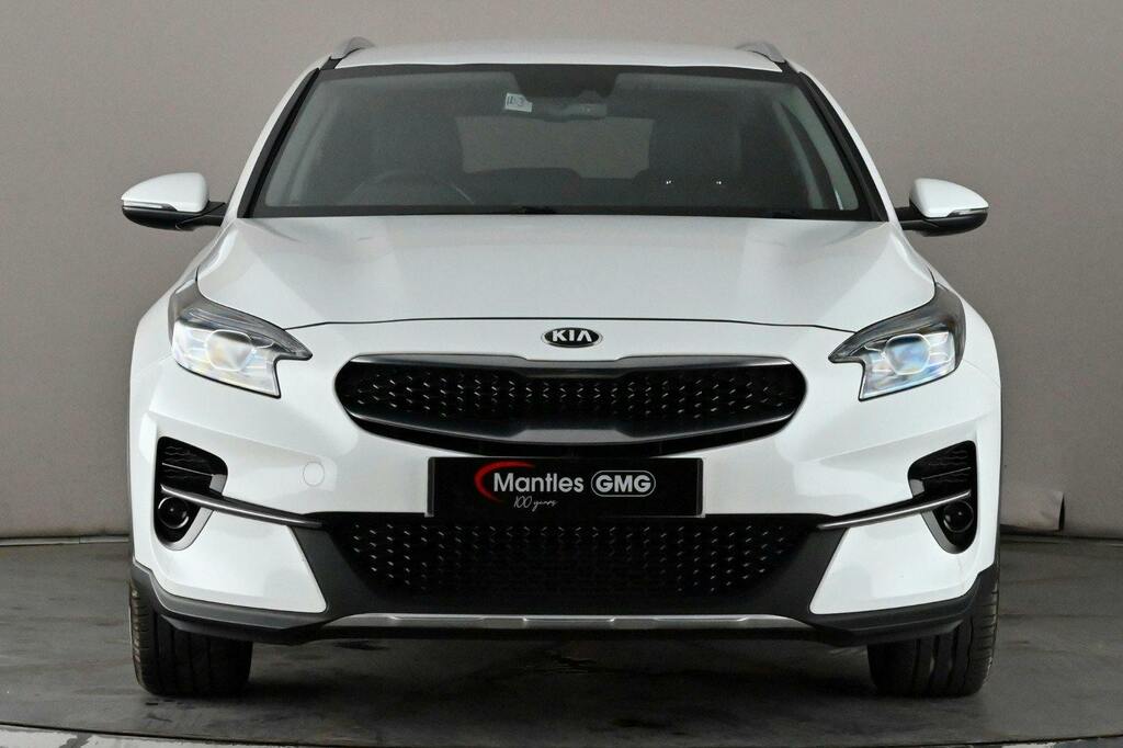 Kia Xceed 1.4 T Gdi 3 Suv Dct Ss White #2