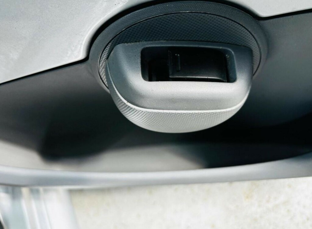 Toyota Aygo Hatchback #13