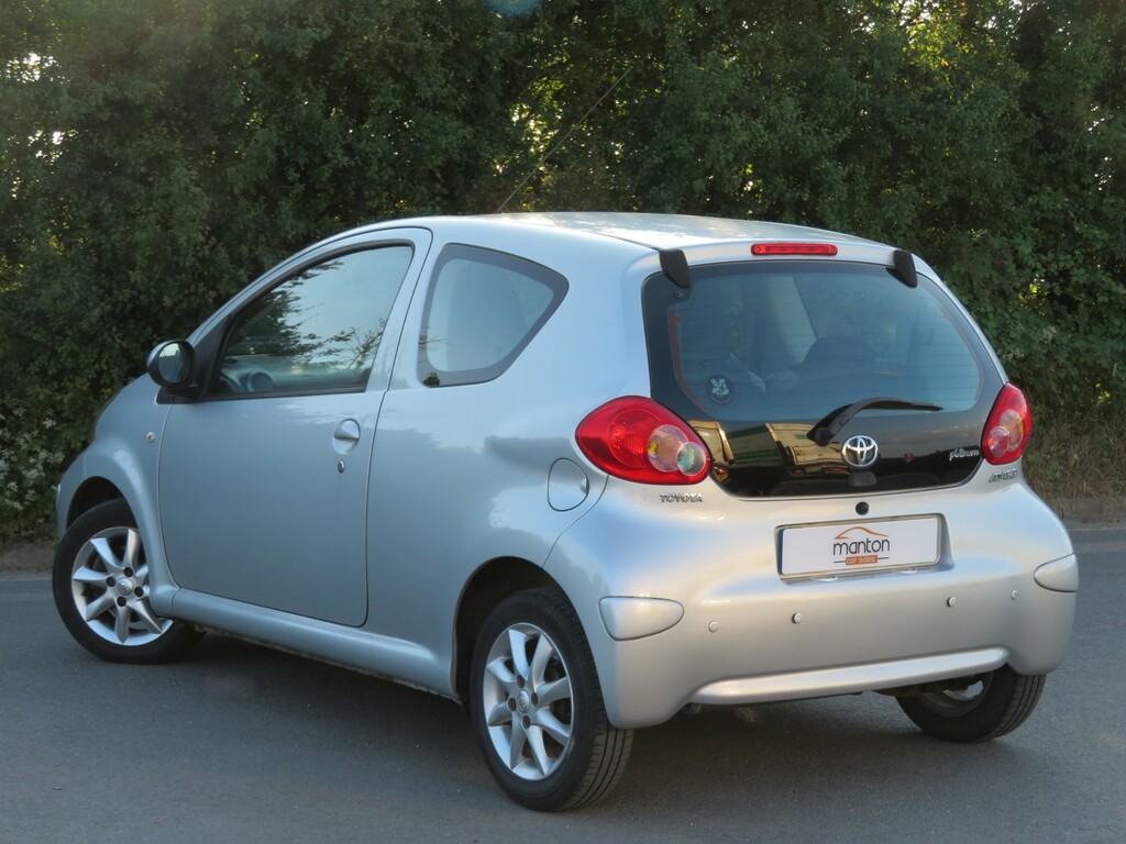 Toyota Aygo Hatchback 2005 - 2012 30K Silver #6