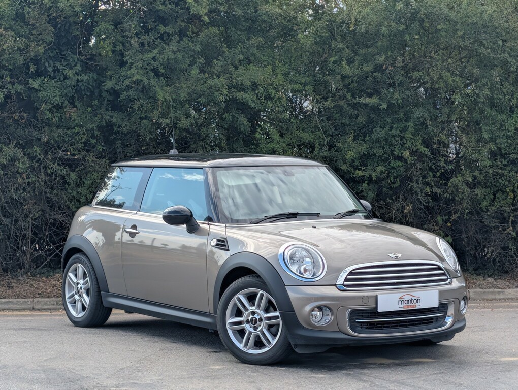 Mini Hatch Cooper 2012 1.6 18 000 Miles Silver