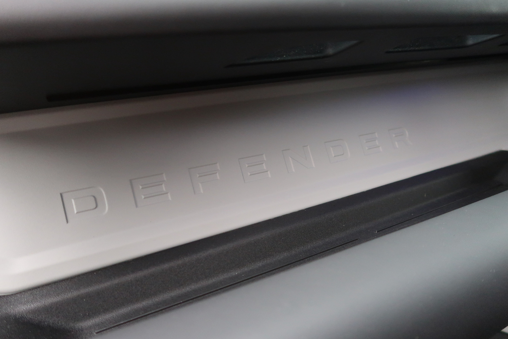 Land Rover Defender New Defender P525 #9
