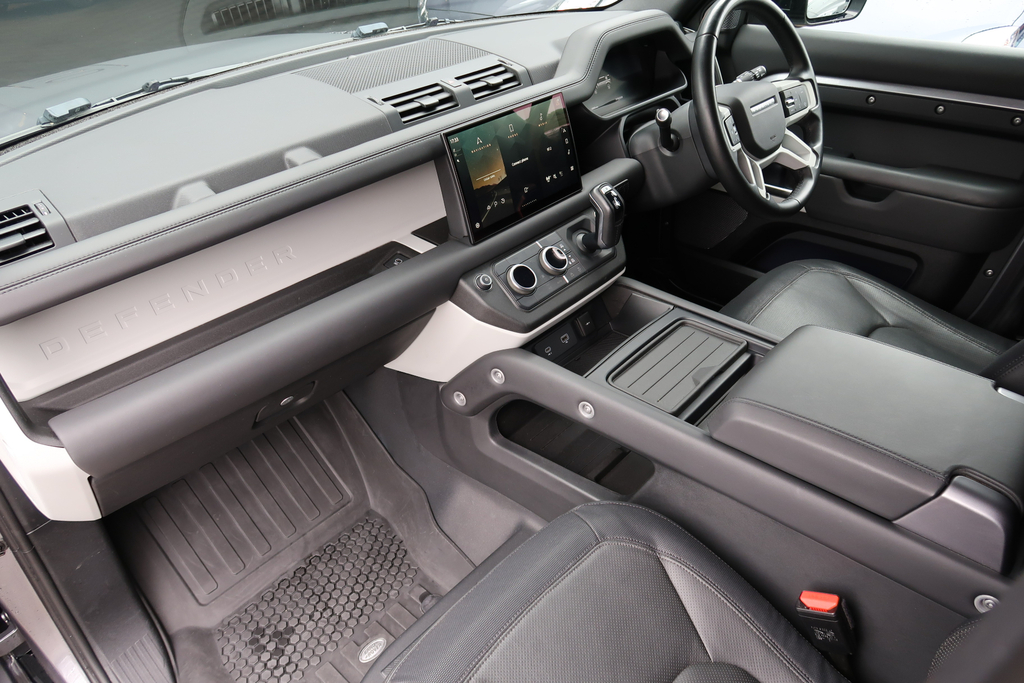 Land Rover Defender New Defender P525 #28