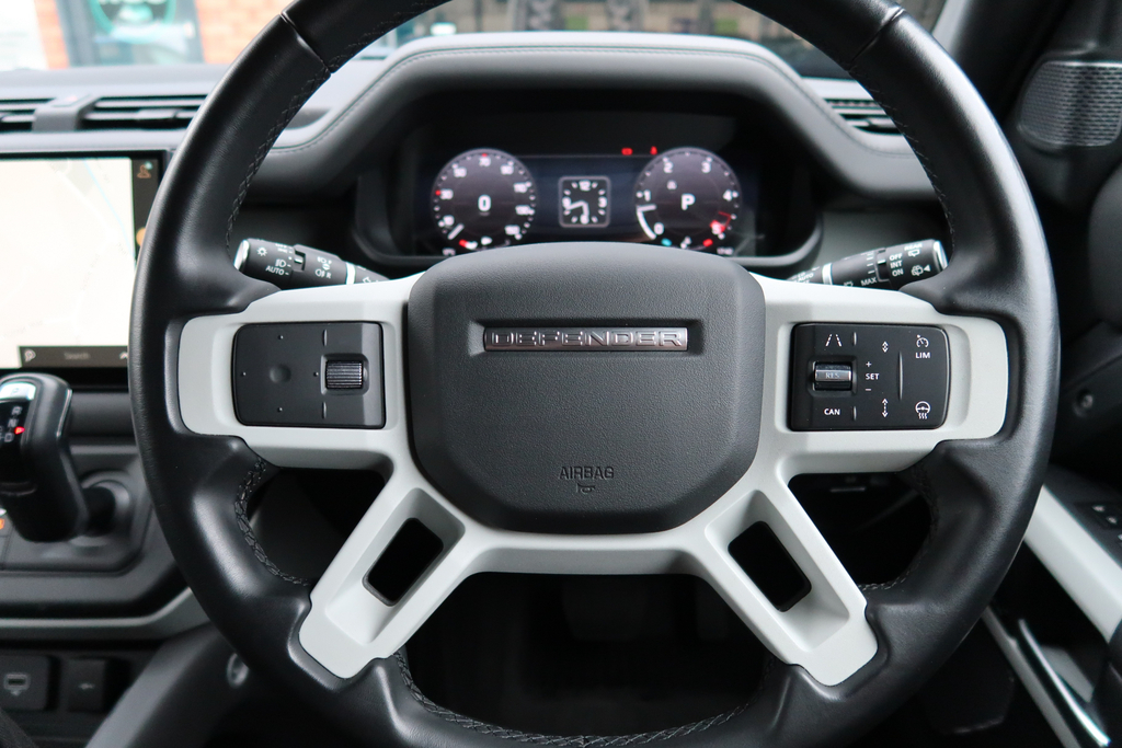 Land Rover Defender New Defender P525 #32