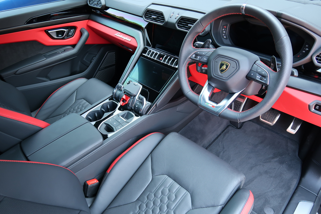 Lamborghini Urus Se #22