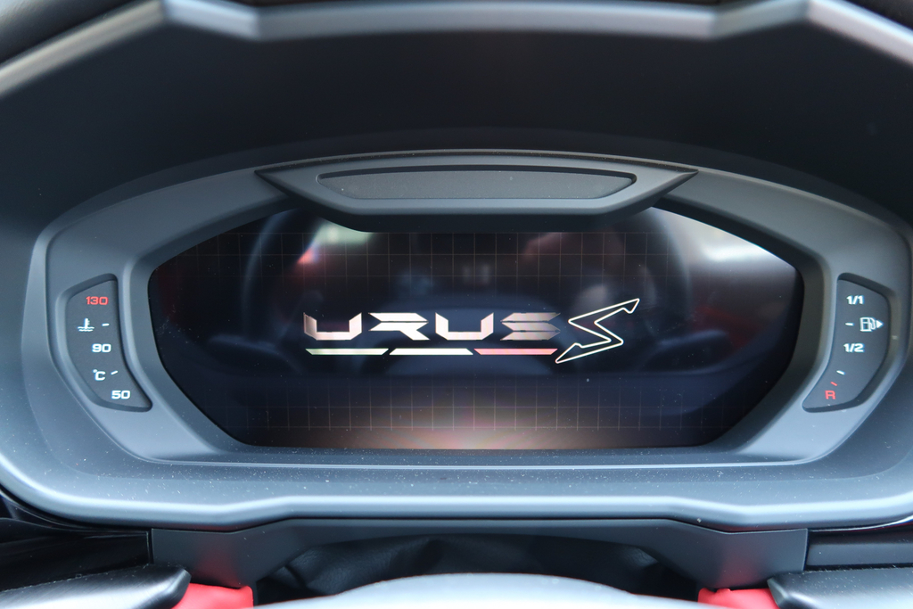 Lamborghini Urus Se #38