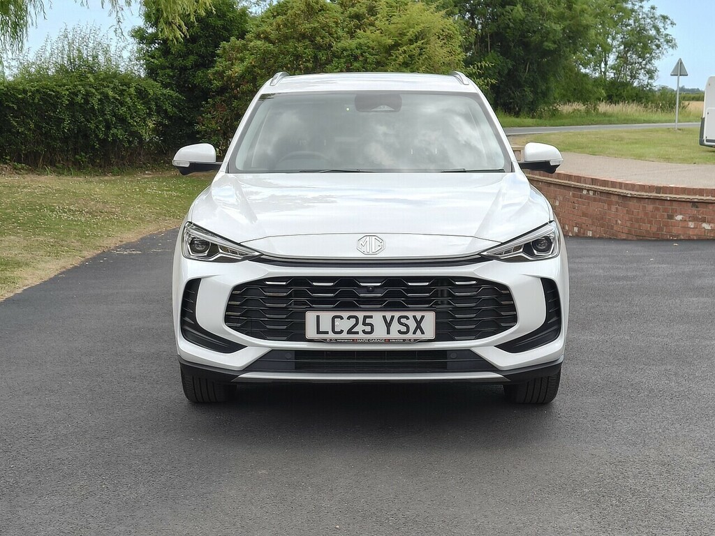 MG ZS Hybrid Trophy LC25YSX White #6