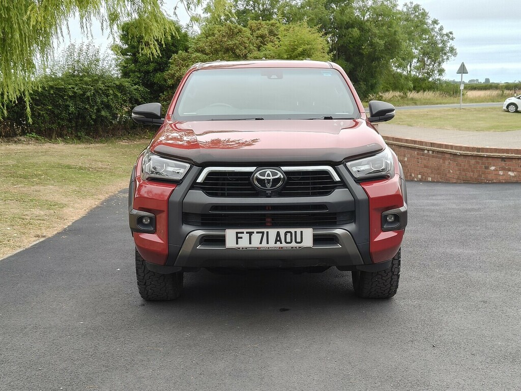 Toyota HILUX D-4d Invincible X Canopy Red #6