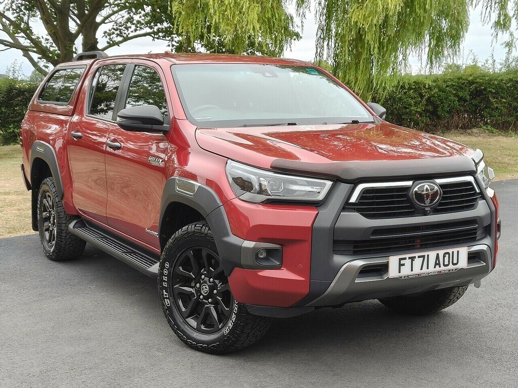Toyota HILUX D-4d Invincible X Canopy Red #3