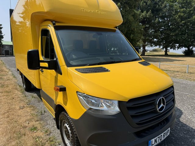 Mercedes-Benz Sprinter 2.1 314Cdi 3.5T. Luton Large Tail Lift Air Con Rwd Yellow #3