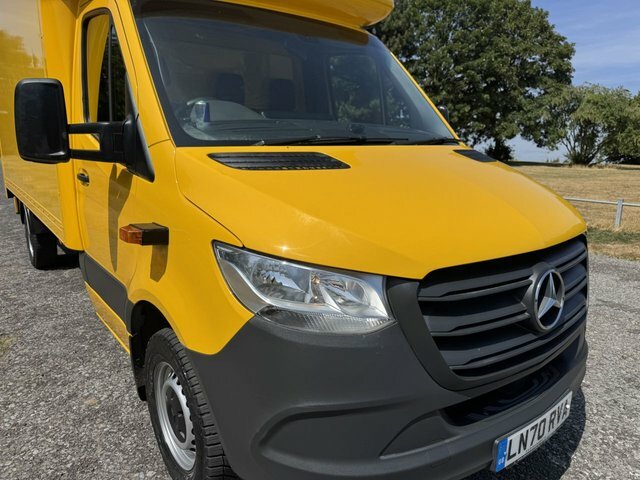 Mercedes-Benz Sprinter 2.1 314Cdi 3.5T. Luton Large Tail Lift Air Con Rwd Yellow #3