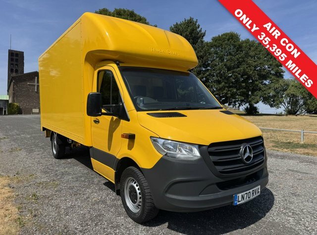 Mercedes-Benz Sprinter 2.1 314Cdi 3.5T. Luton Large Tail Lift Air Con Rwd Yellow