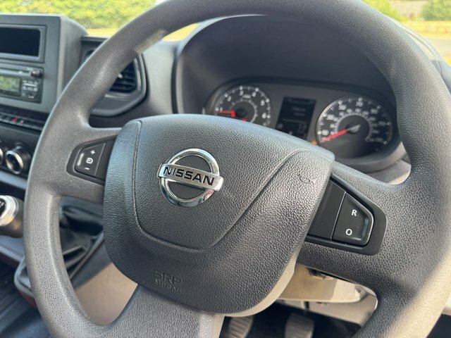 Nissan NV400 Dci 150 Tekna Black #9
