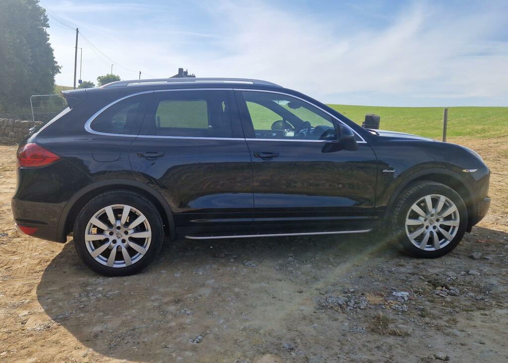 Porsche Cayenne V8 Turbo S Tiptronic Black #9