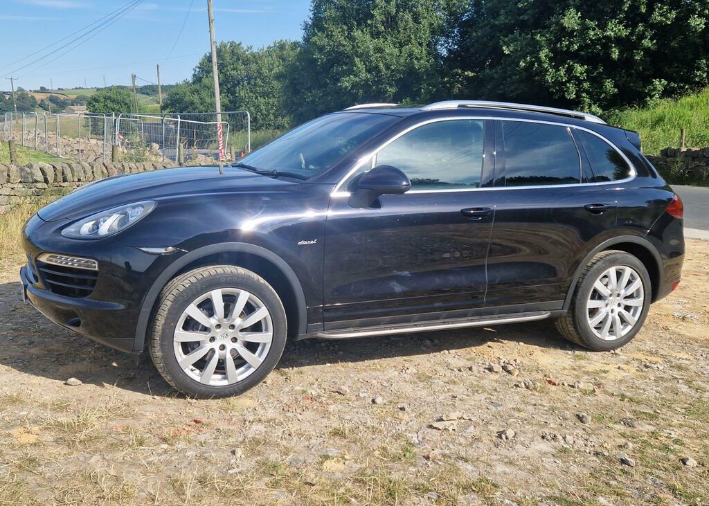 Porsche Cayenne V8 Turbo S Tiptronic Black #21
