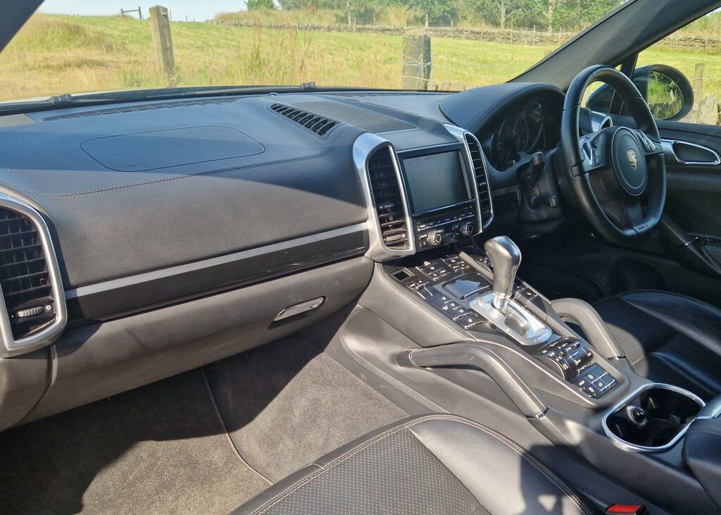 Porsche Cayenne V8 Turbo S Tiptronic Black #69