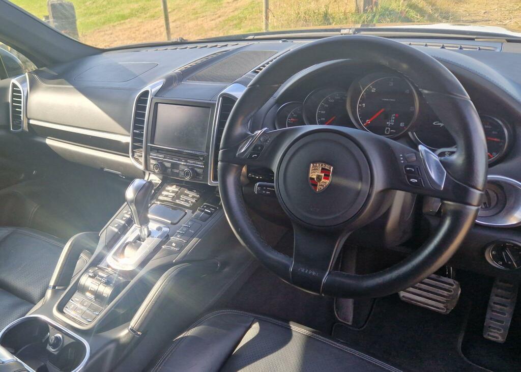 Porsche Cayenne V8 Turbo S Tiptronic Black #3