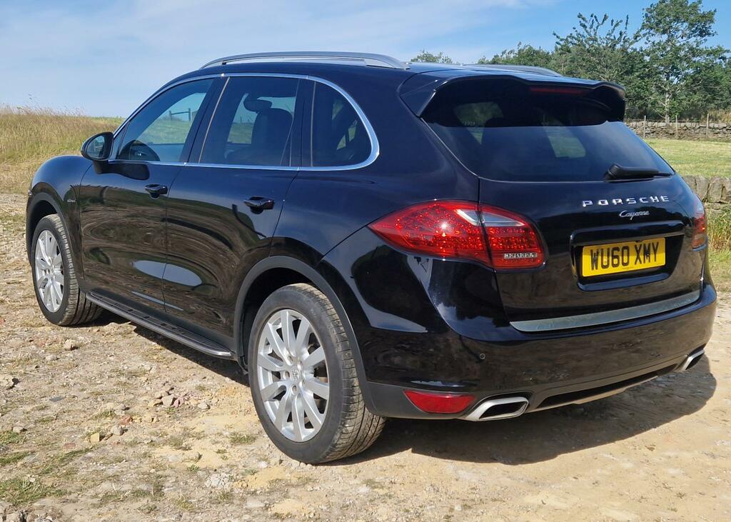 Porsche Cayenne V8 Turbo S Tiptronic Black #2