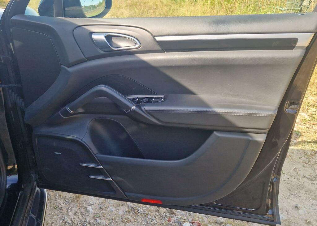 Porsche Cayenne V8 Turbo S Tiptronic Black #59