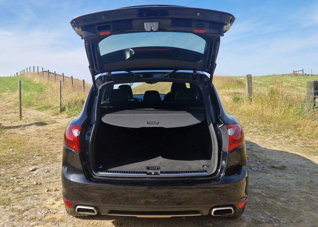 Porsche Cayenne V8 Turbo S Tiptronic Black #54