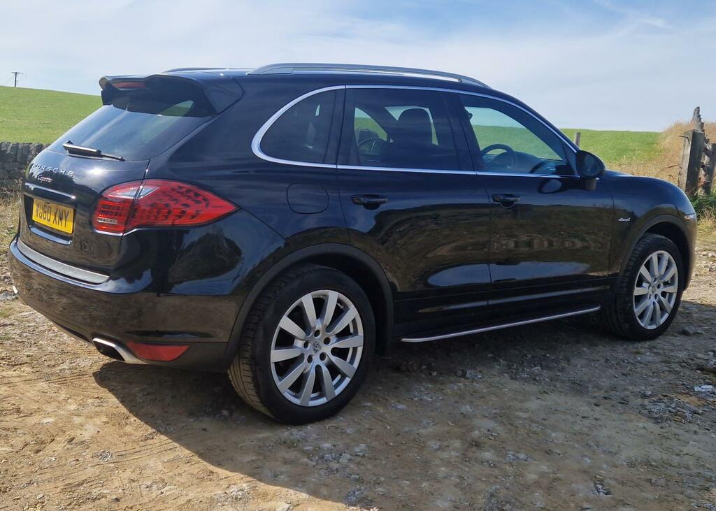 Porsche Cayenne V8 Turbo S Tiptronic Black #11