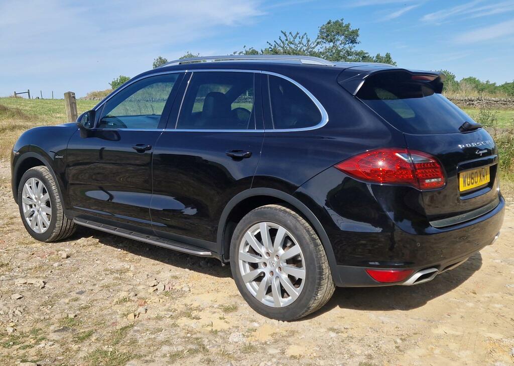 Porsche Cayenne V8 Turbo S Tiptronic Black #17