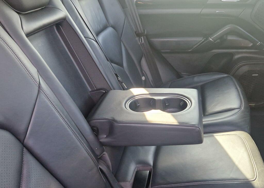 Porsche Cayenne V8 Turbo S Tiptronic Black #66