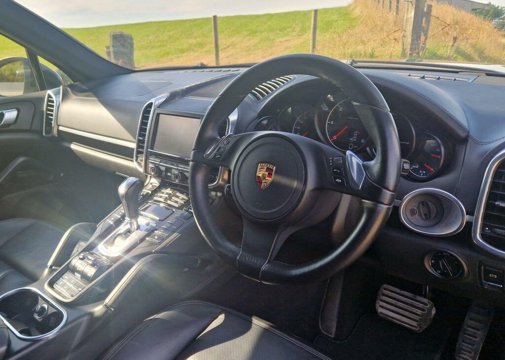 Porsche Cayenne V8 Turbo S Tiptronic Black #60